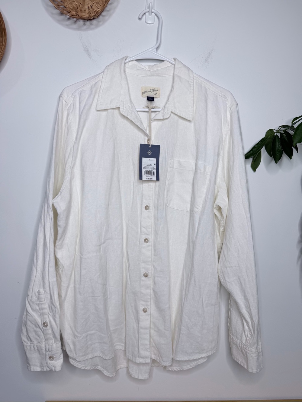NWT Universal Threads Button Down Size L